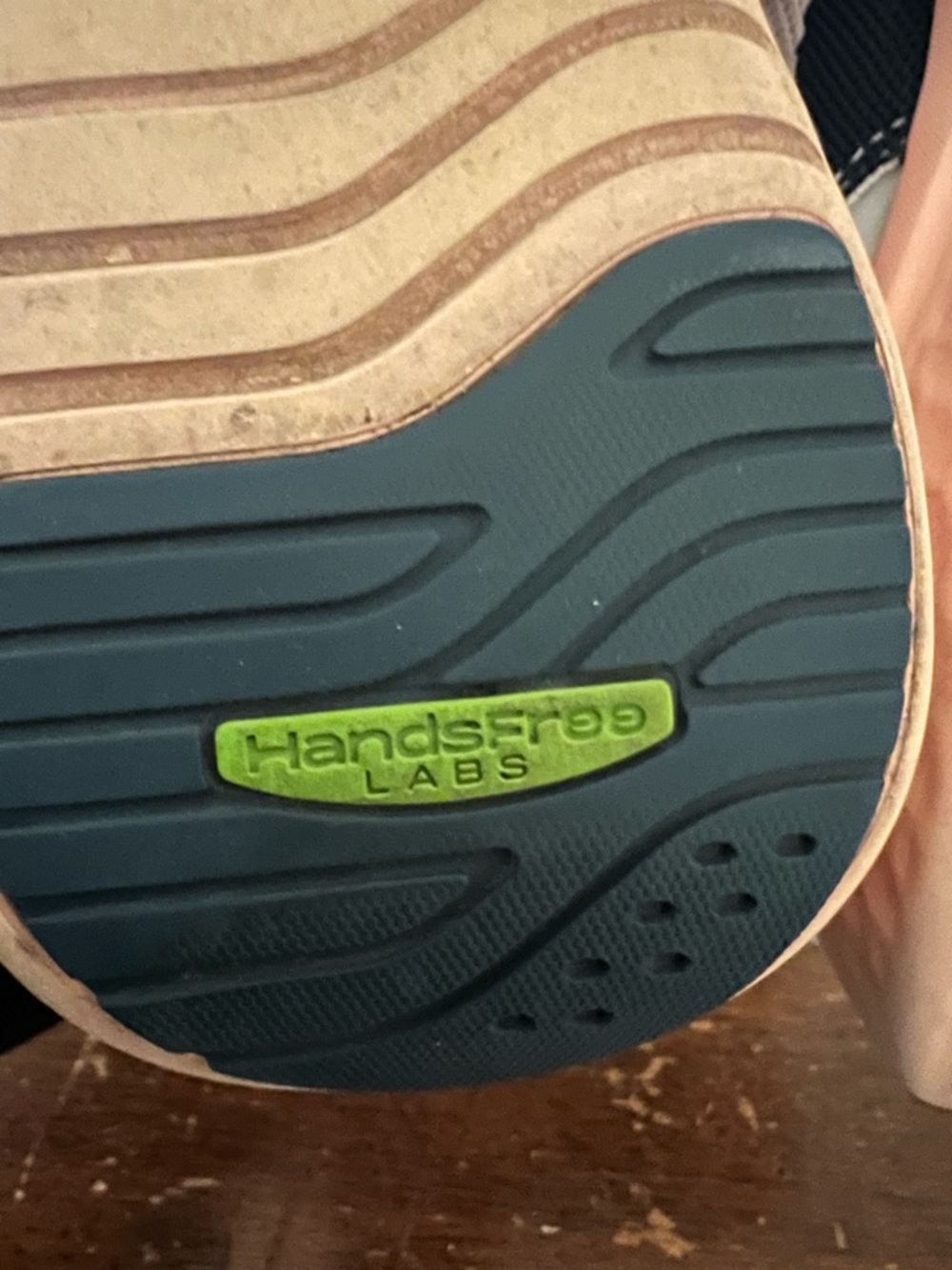 Kizik Hands-Free The Easiest Shoes You will Ever Put On Women's 6 wide - Picture 7 of 11